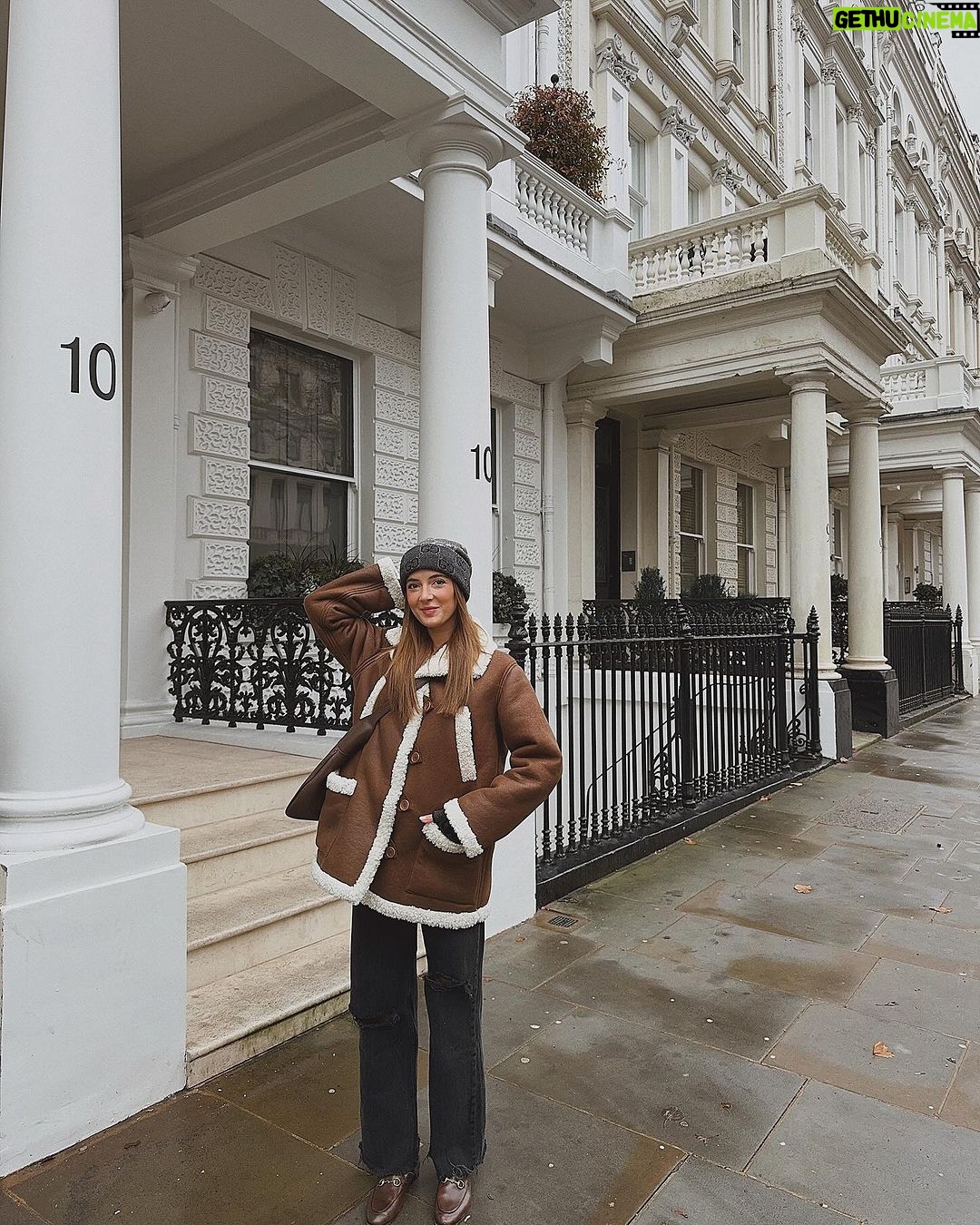 Jamie-Lee Six Instagram - some unposted London pics 🤍