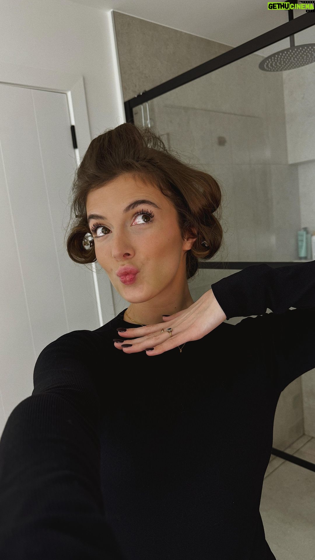 Jamie-Lee Six Instagram - How I try to get volume in my thin hair 🥹😮💨