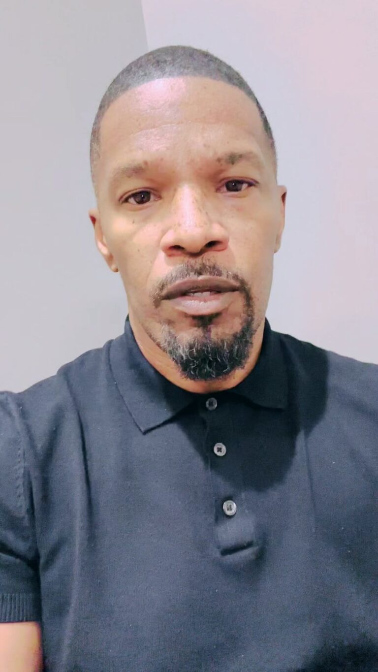 Jamie Foxx Instagram - Thank u a billion to everybody… been a long road but all the prayers great people and God got me through…. 🙏🏾🙏🏾❤️