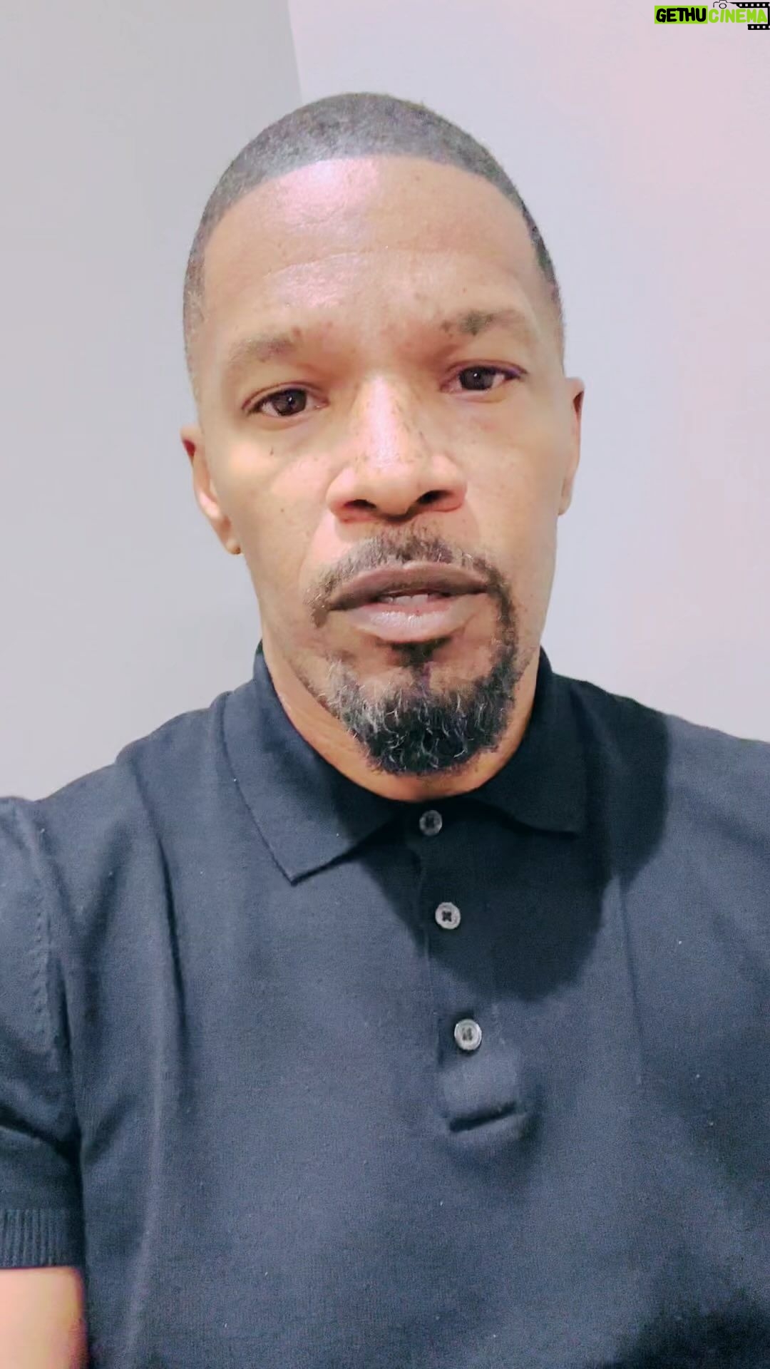 Jamie Foxx - 1.9 Million Likes - Thank u a billion to everybody… been a long road but all the prayers great people and God got me through…. 🙏🏾🙏🏾❤️
