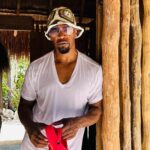 Jamie Foxx Instagram - You’re lookin at a man who is thankful… finally startin to feel like myself… it’s been an unexpected dark journey… but I can see the light… I’m thankful to everyone that reached out and sent well wishes and prayers… I have a lot of people to thank… u just don’t know how much it meant… I will be thanking all of you personally… and if you didn’t know… GOD IS GOOD… all day every day… #swipeleft #imbackandimbetter #nobaddays