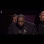 Jamie Foxx Instagram - Biggups and congratulations to @killermike well deserved and thank you for inspiring us. Great music from a great human being!