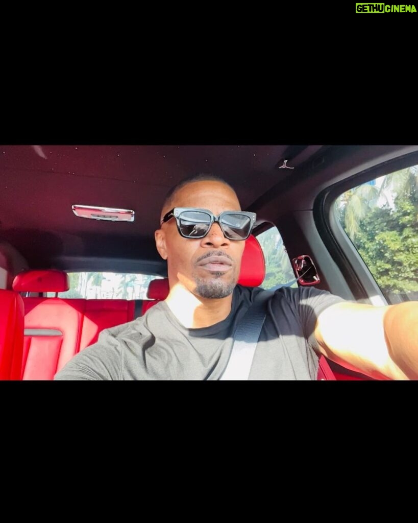 Jamie Foxx Instagram - This birthday is a special one…I wanna start by saying thank you to everyone that prayed for me when I was in a bad way… here lately I’ve been able to thank some of you personally but I want to say to all of you. I NEEDED EVERY PRAYER… you lifted me through… I was able to make it to today because of your prayers… I consider all of you my family… and thank you to my immediate family, and everybody who chipped in to make sure that I could celebrate on this day… I’m sending our complete joy to everybody… Cause if it’s my birthday it’s your birthday….. #swipeleft #sagittarius