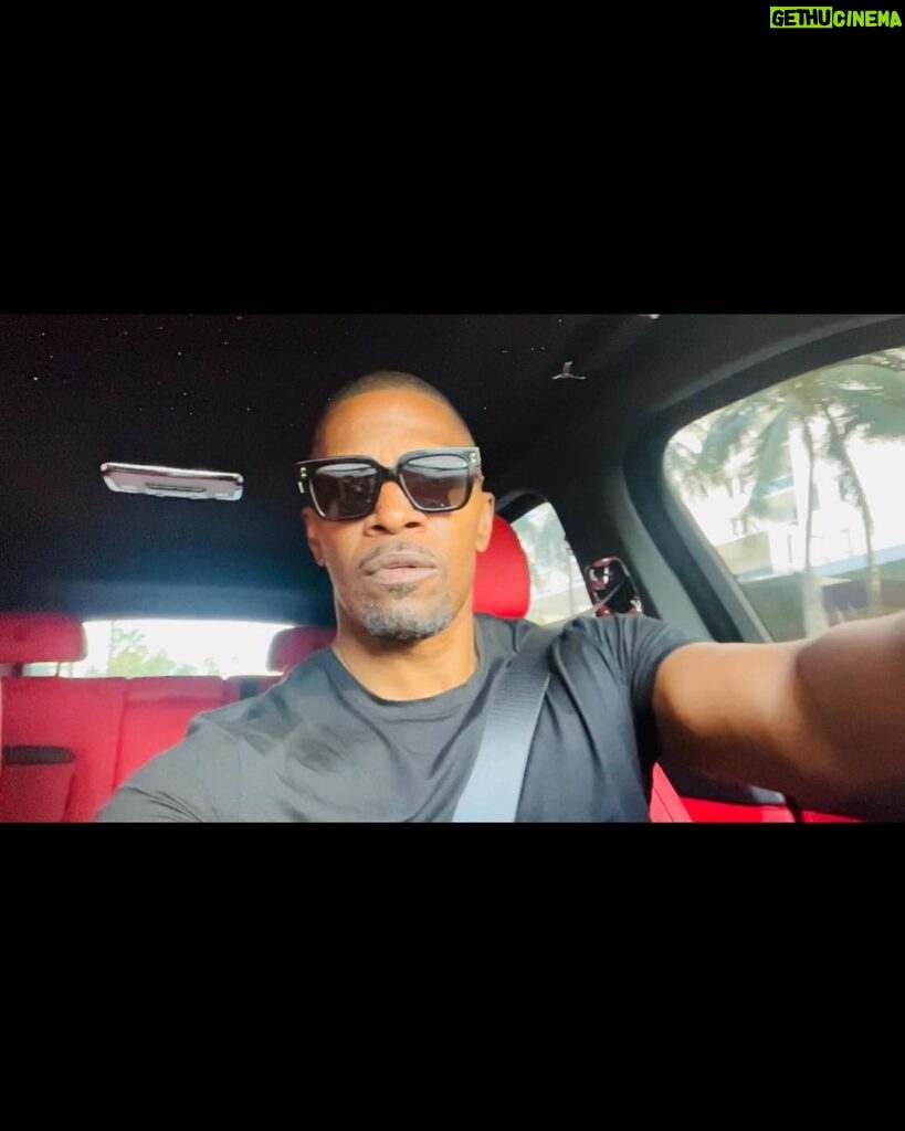 Jamie Foxx Instagram - This birthday is a special one…I wanna start by saying thank you to everyone that prayed for me when I was in a bad way… here lately I’ve been able to thank some of you personally but I want to say to all of you. I NEEDED EVERY PRAYER… you lifted me through… I was able to make it to today because of your prayers… I consider all of you my family… and thank you to my immediate family, and everybody who chipped in to make sure that I could celebrate on this day… I’m sending our complete joy to everybody… Cause if it’s my birthday it’s your birthday….. #swipeleft #sagittarius