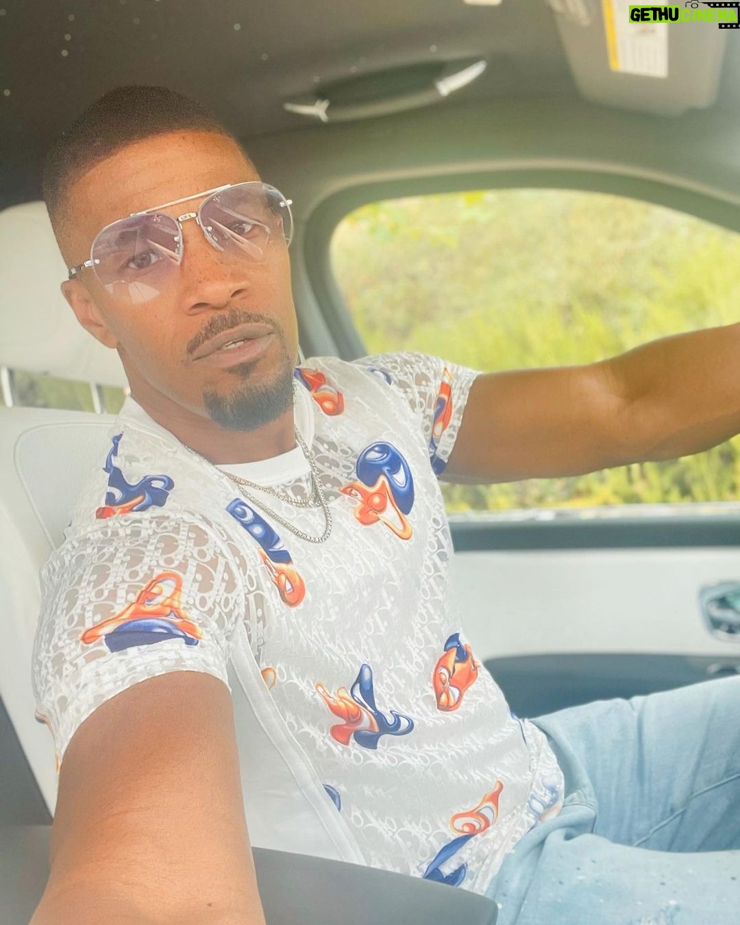 Jamie Foxx Instagram - @priverevaux #swipeleft