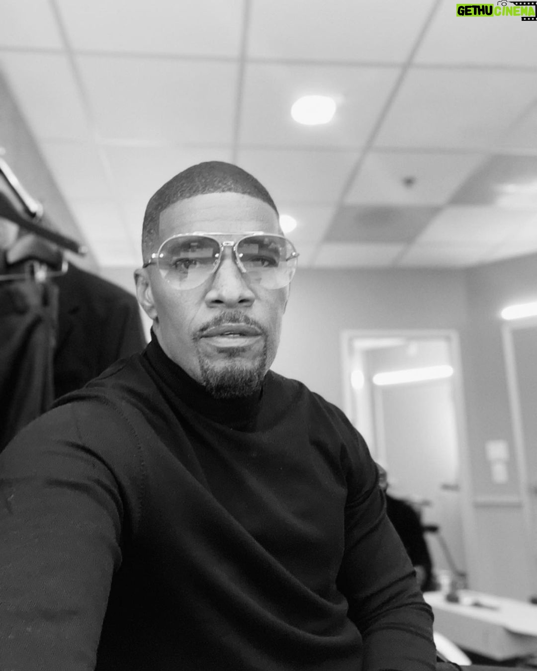 Jamie Foxx Instagram - @priverevaux #swipeleft
