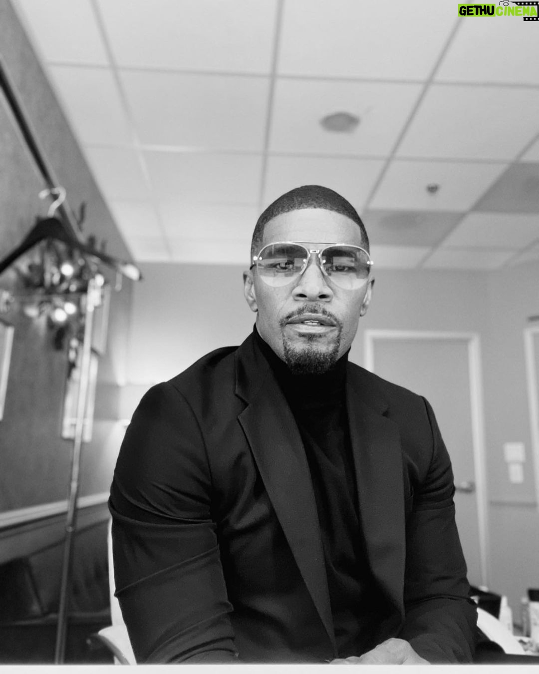 Jamie Foxx Instagram - @priverevaux #swipeleft