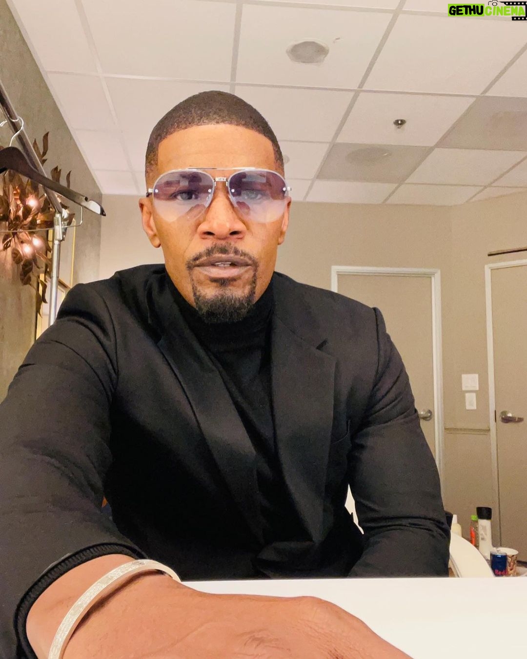 Jamie Foxx Instagram - @priverevaux #swipeleft