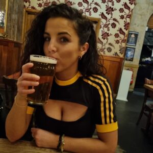 Jamie Lee O'Donnell Instagram - Pints and diddies 💪😎