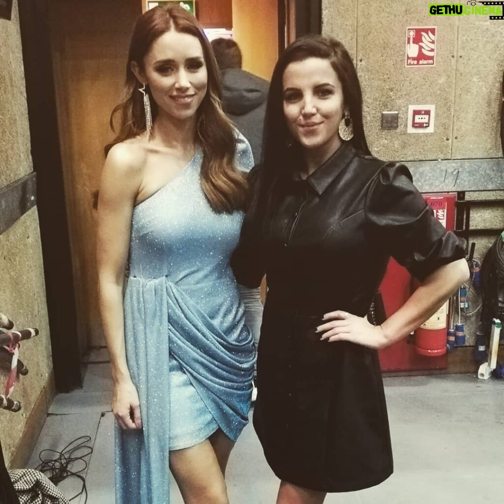 Jamie Lee O'Donnell Instagram - Catch us all on @rteone tonight at 10.25 for @unahealy NYE Party! 🥂🍾