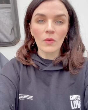 Jamie XX Instagram - Any Spaced fans out there? Check tha sample… 🌝
Thank you Nick @friedgold and Aisling @weemissbea for this message, you made my day!
Havin it large havin it major 🤼‍♂️🤼‍♀️🤼🤼‍♂️🤼🔊🔊🔊🔊