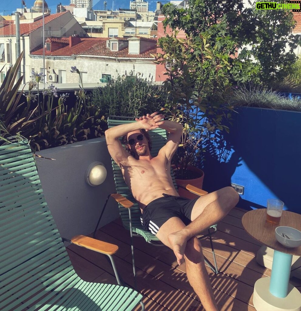 Jan Cornet Instagram - La ola de 🔥 aquí mejor @tshmadrid @the_life_crew ❤‍🔥