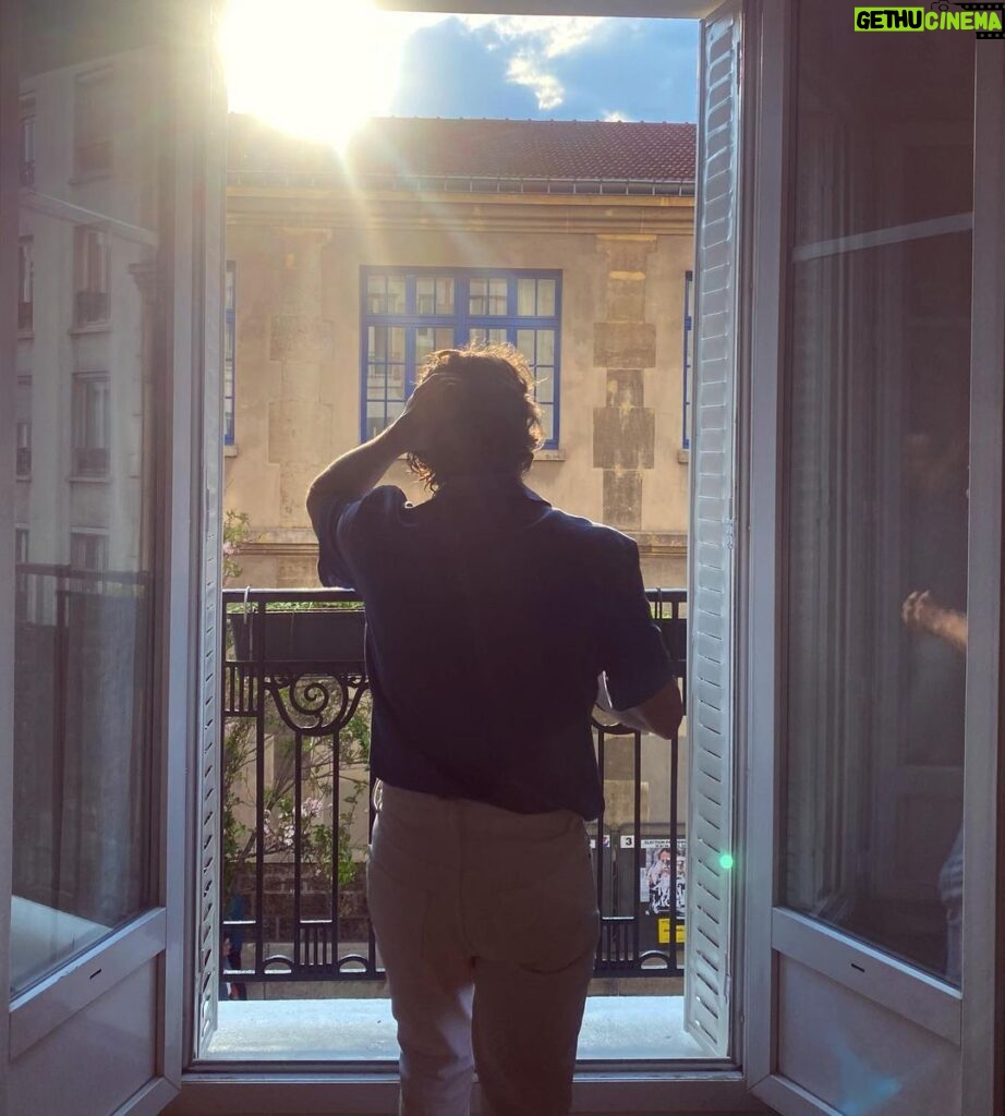 Jan Cornet Instagram - Paris, tu me manques 🌞