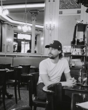 Jan Cornet Instagram - P a r i s ♠️

#35mm