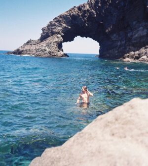Jan Cornet Instagram - mi manchi già 

#35mm