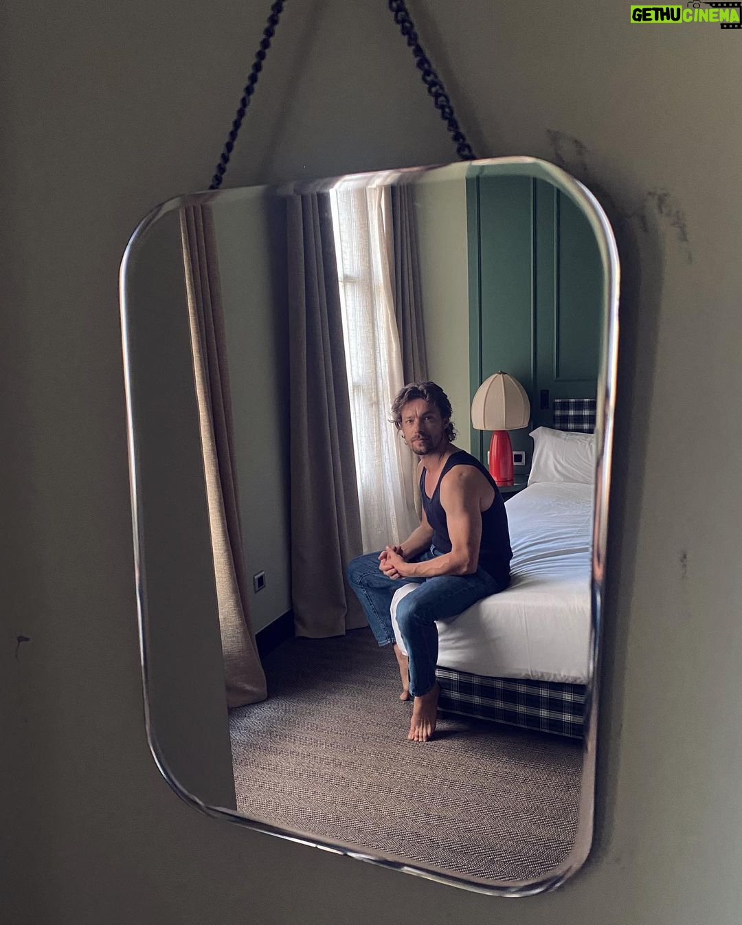 Jan Cornet Instagram - @chicandbasichotels always like home 🖤 Chic & Basic Hotels