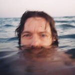 Jan Cornet Instagram - Últimamente no paran de salirme vídeos de 🦈 ¿ Hay ganas de ⛱️ ?