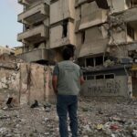 Jan Cornet Instagram - Recién llegado a Madrid después de haber vivido una de las experiencias más bonitas e impactante que recuerdo. He estado una semana en el campo de refugiados de Antakya donde hace 6 meses, 3 terremotos de 7. 8 causaron millares de vidas y en donde mucha gente perdió su casa. Vuelvo a la mía muy consciente de mi privilegio y contento de haber podido poner un granito de ayuda. Infinitas gracias al equipo de @humanitycrew por la oportunidad de dar mi punto de vista detrás de la cámara en este necesario proyecto. 💛🫂💛