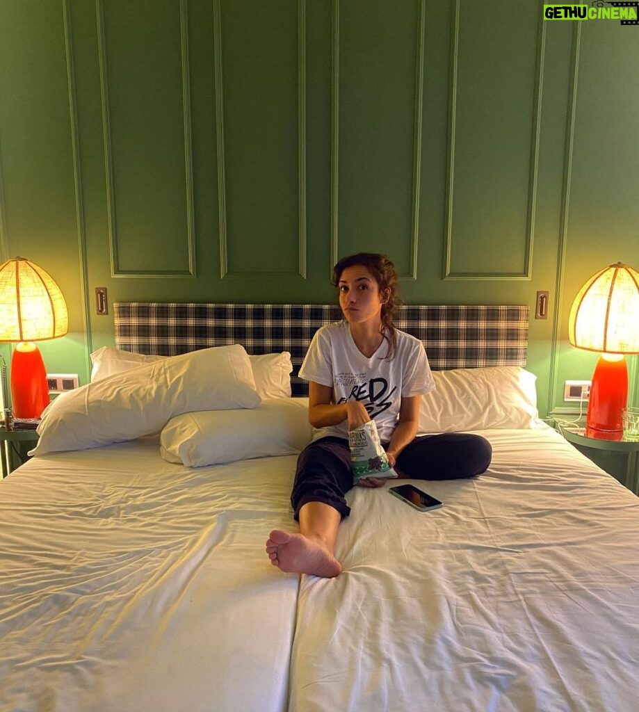 Jan Cornet Instagram - @chicandbasichotels always like home 🖤 Chic & Basic Hotels