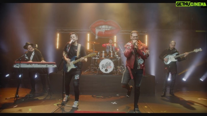 Jan Kopečný - 570 Likes - #premiera #klip #desetdevet
———————————————————————————
#jankopecny #fun #f4f #instagram #instadaily #beautiful #funny #happy #life #healthy #instadaily #like4like #lifestyle #instacool #instapic #bestoftheday #photo #jk #me #botox #botoxmusic #instagood #photooftheday #instamood #follow #like #like4like #🇨🇿 #💋