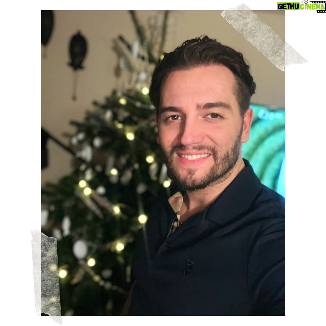 Jan Kopečný Instagram - Jo a hezký svátky a šťastnej novej! 😜💋 #2022 #2021 #happynewyear #marrychristmas ——————————————————————————— #jankopecny #fun #instagram #instadaily #funny #happy #life #healthy #like4like #lifestyle #instacool #instapic #bestoftheday #photo #jk #me #botox #botoxmusic #instagood #photooftheday #instamood #follow #smile #like #🇨🇿 #💋