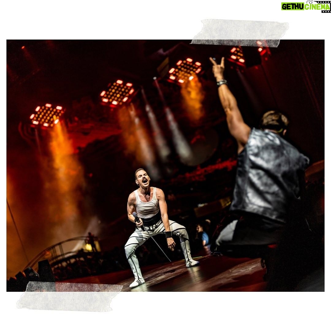 Jan KopeΔnΓ½ Instagram - π€ #queenie #queen #O2 #michaelkluch #fullhouse #martinhruska foto by @myphotocz βββββββββββββββββββββββββββ #jankopecny #instadaily #funny #happy #life #healthy #like4like #lifestyle #instacool #instapic #bestoftheday #photo #jk #me #botox #botoxmusic #instagood #photooftheday #instamood #follow #smile #like #π¨πΏ #π O2 arena