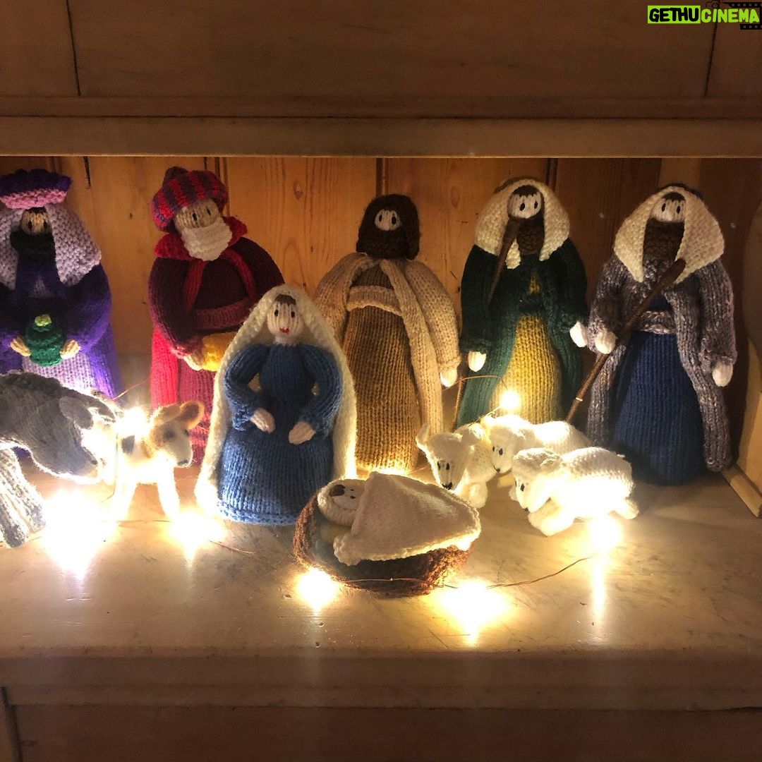 Jane Hall Instagram - Christmas at my place ❤️