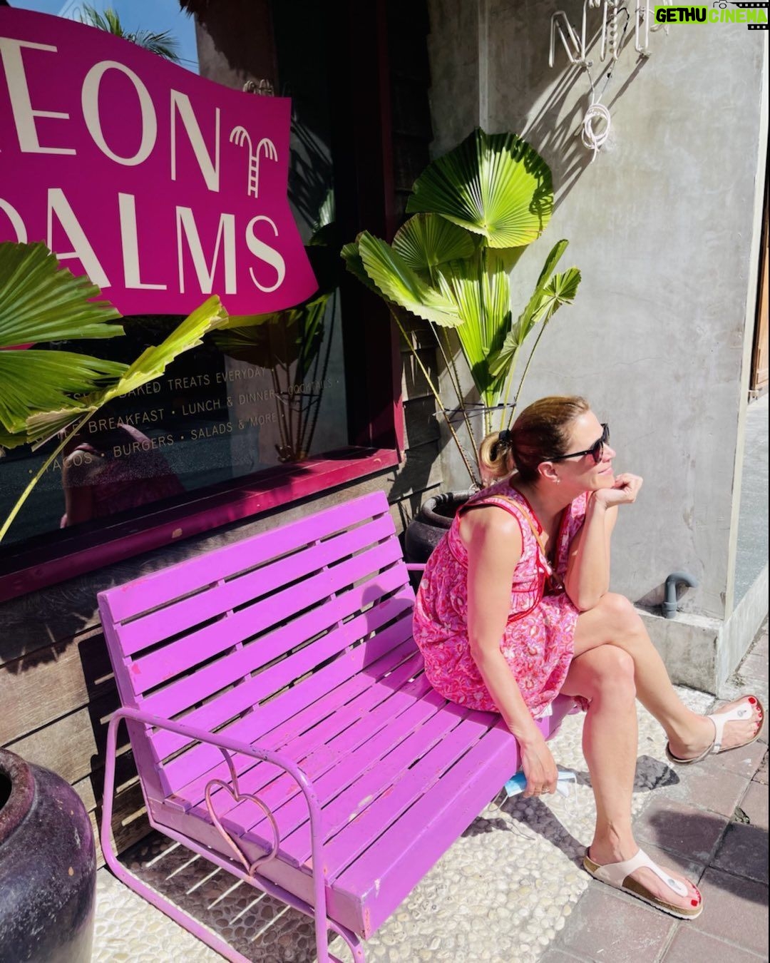 Jane Hall Instagram - On Wednesdays we wear pink. 💕💕💕