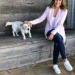 Jane Hall Instagram - Took the pooch out for a walk in a posh blazer from @sophiemoran_inc ❤️❤️❤️ she didn’t chew it, which was a win in my book, after the whole ugg boot fiasco from yesterday. #gift.