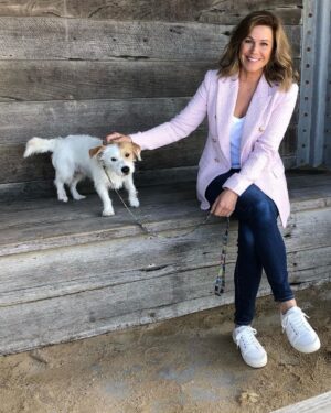 Jane Hall Instagram - Took the pooch out for a walk in a posh blazer from @sophiemoran_inc ❤️❤️❤️ she didn’t chew it, which was a win in my book, after the whole ugg boot fiasco from yesterday. #gift.