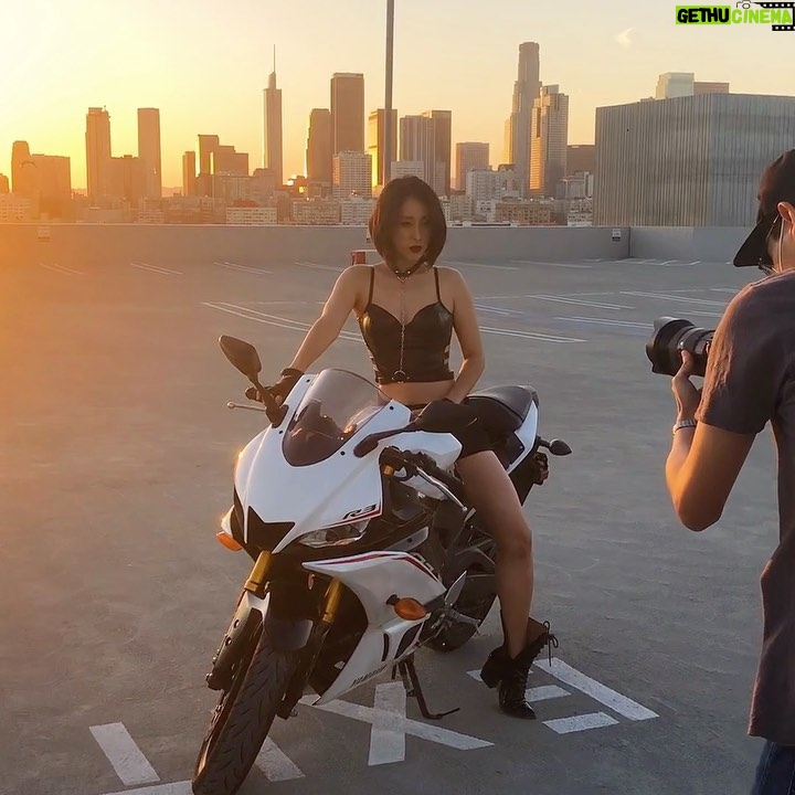 Jane Wu - 1K Likes - Two days countdown ✈️🇨🇳
@tonyshanphoto
#motorcycle #coolgirl #chinesegirl #sunsetphotography
