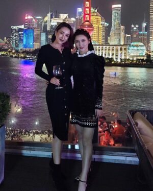 Jane Wu Instagram - Shanghai ❤️
#shanghai #chinesegirl #asiangirls
