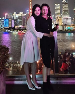 Jane Wu Instagram - Shanghai ❤️
#shanghai #chinesegirl #asiangirls