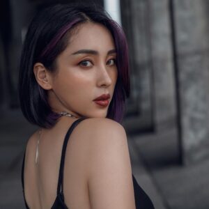 Jane Wu Instagram - How are you? 💜