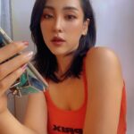 Jane Wu Instagram – Beautiful gift❤️
#vertu #selfie #chinesegirl Beijing, China