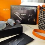 Jane Wu Instagram – Beautiful gift❤️
#vertu #selfie #chinesegirl Beijing, China