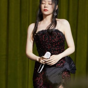 Jane Zhang Instagram - 我回来啦👾