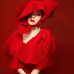 Jane Zhang Instagram – 🙋：“靓颖，你今天这身衣服看起来很特别，有什么寓意吗？”
(#^.^#)：“嗯🧐………💡😘祝大家百折不挠”😂😂😂 ​​​