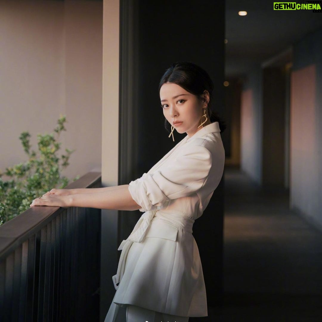 Jane Zhang Instagram - 参加在三亚的兰蔻免税活动—兰蔻菁纯奢享之旅,阳光,海风,美颜,还有#兰蔻菁纯面霜 ,让全天保持最美的高光时刻!#兰蔻美肤伴旅