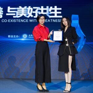 Jane Zhang Instagram - 越来越喜欢黑色是因为… ​