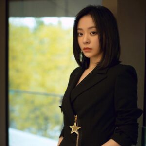 Jane Zhang Instagram - 越来越喜欢黑色是因为… ​