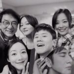 Jane Zhang Instagram - #奋斗吧中华儿女 “万水千山不忘来时路…”脑海里最深刻的画面除了后台和舞台上的排练，还有这一个月来的相处。一起挑衣服，上台前互相给彼此整理妆发，一起分享表演的建议，一起看排练感动到流泪，生病的时候相互照顾…大多数时候我们老是天南地北，感谢这个特殊而光荣的机缘，让我们亲密的聚在了一起，收获到好多好多的温暖。我爱你们！我的朋友们！我爱你！我的祖国！今晚八点，要记得看我们这个月的练习成果哦😝