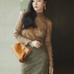 Jane Zhang Instagram - #fendi霓虹镜像 ❤️派对很酷，月色很美