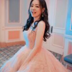 Jane Zhang Instagram – 上海迪士尼度假区五周年庆典～今天起看完烟花可以听到我的歌哦😁
