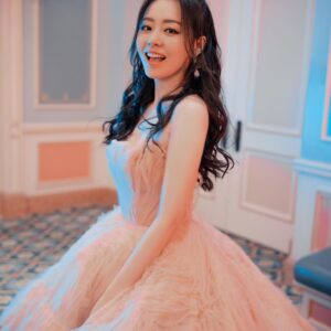 Jane Zhang Instagram - 上海迪士尼度假区五周年庆典～今天起看完烟花可以听到我的歌哦😁
