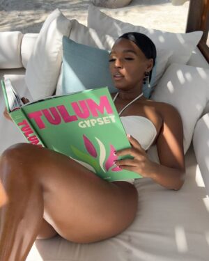 Janelle Monáe Instagram - TULUM. 
Thank u to my incredible friends and fam for gifting me some bday relax reset and reflect time. 
🌴📚🥂 
@airbnb 

📷: @itsscrappy @timefortree