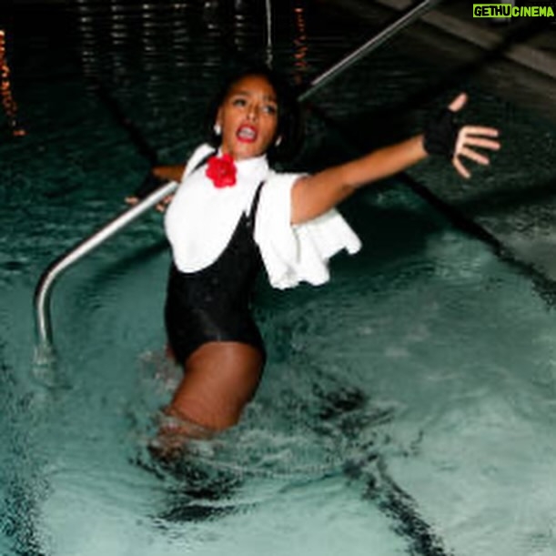 Janelle Monáe Instagram - MIAMI art BASEL. I love you @mickalenethomas thank u 4 making art that speaks to me always & big thank u to @milesisaac. I’ll never forget during my first album cycle you were the first to ask me to perform in Miami where I took a dip in the hotel’s pool mid performance. so happy I got to dip again. ;-) 💦💋 Custom lewk: @fashionbyreyortiz & moi Boots: @stuartweitzman Earrings:@oomiay Glamily: @carlyle.nicole @mandelkorn Mua: moi @miamibeachedition @editionhotels #MiamiBeachEDITION #EDITIONhotels