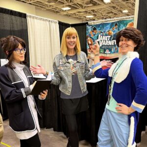 Janet Varney Instagram - Y’all! I met Varrick & Zhu Li at @twincitiescon!! We did the thing!!

#Thelegendofkorra #tlok #bravingtheelements #varrick #zhuli