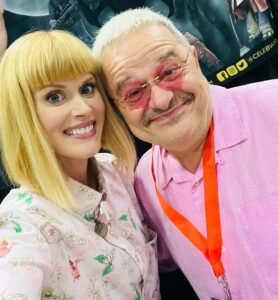 Janet Varney Instagram - When your Uncle Iroh wears pink… the same day you’re wearing your pink Uncle Iroh shirt 🫖🍵🐉 #avatarthelastairbender #atla #tlok #thelegendofkorra #korra #rsvlts #cscomiccon