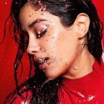 Janhvi Kapoor Instagram - 💌 seasons greetings 💌